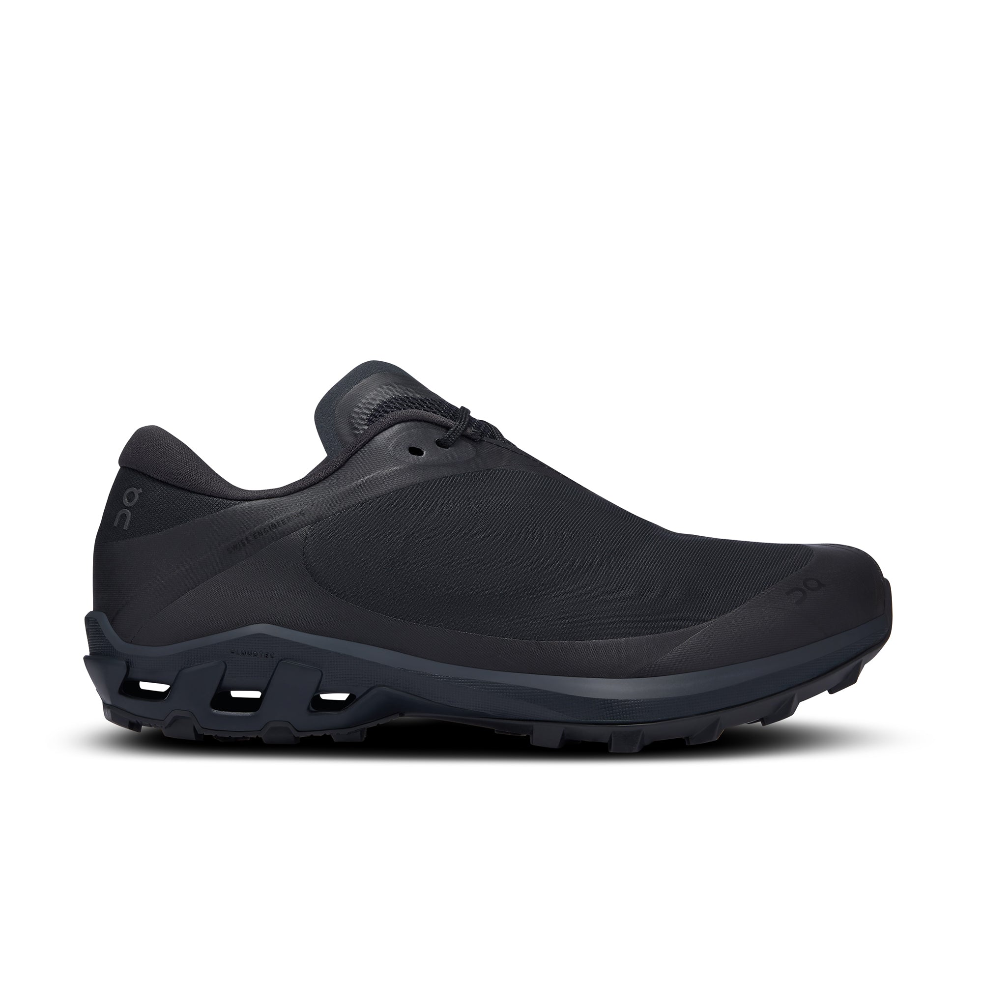 ON RUNNING: Cloudventure Peak Paf 1 W (All Blac) | DSMG E-SHOP