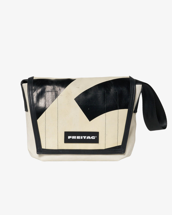 FREITAG - F11 Lassie - (011)