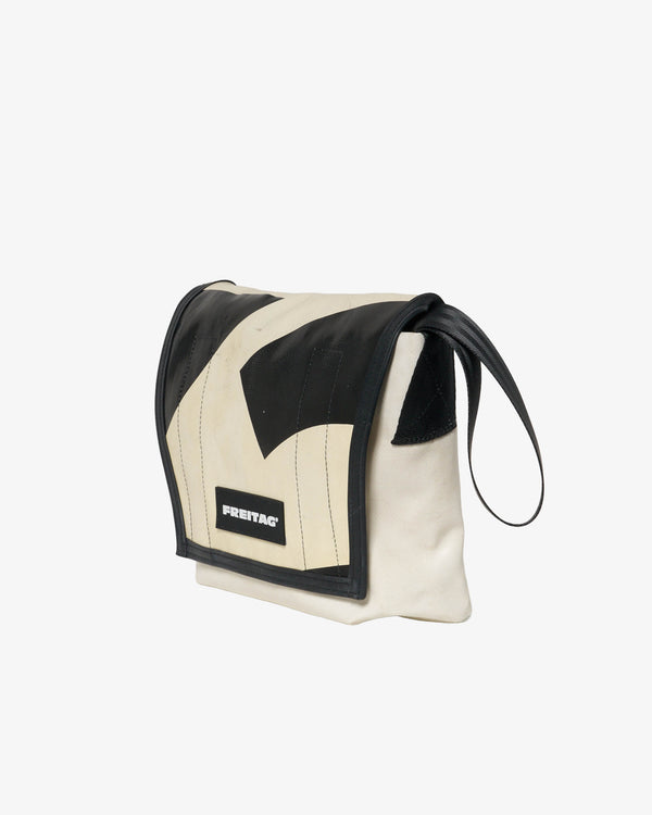 FREITAG - F11 Lassie - (011)