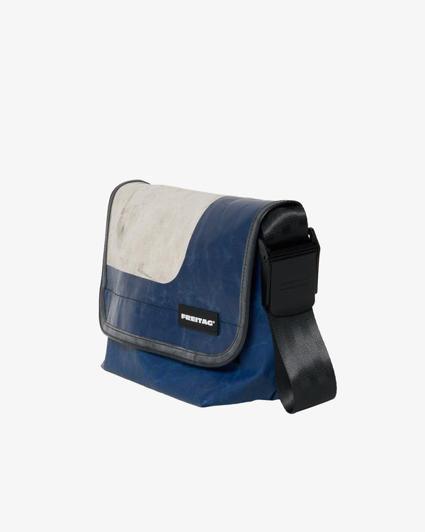 FREITAG - F42 Surfside6 - (012)