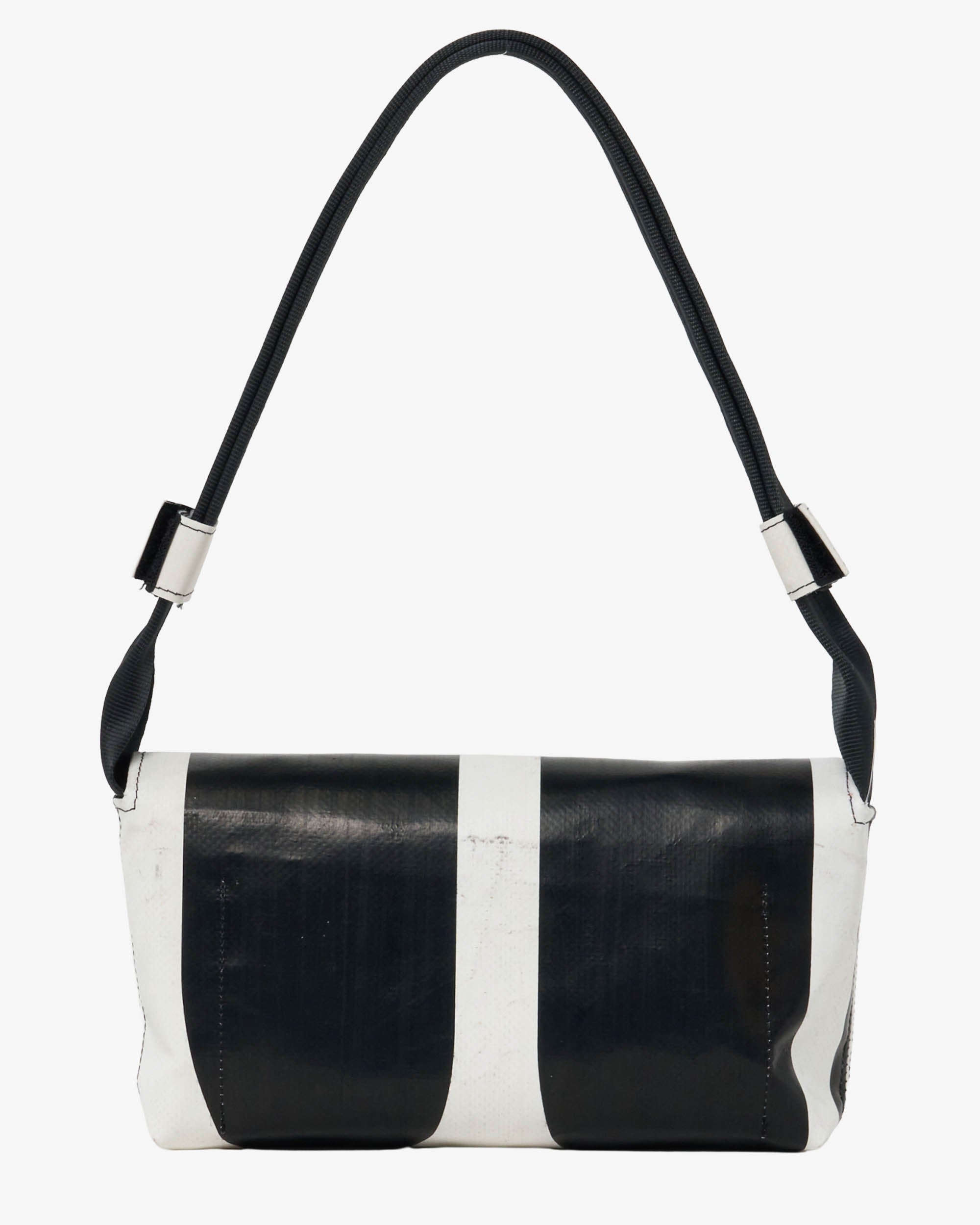 FREITAG: F171 Laura SHOULDER BAG SMALL (005) | DSMG E-SHOP