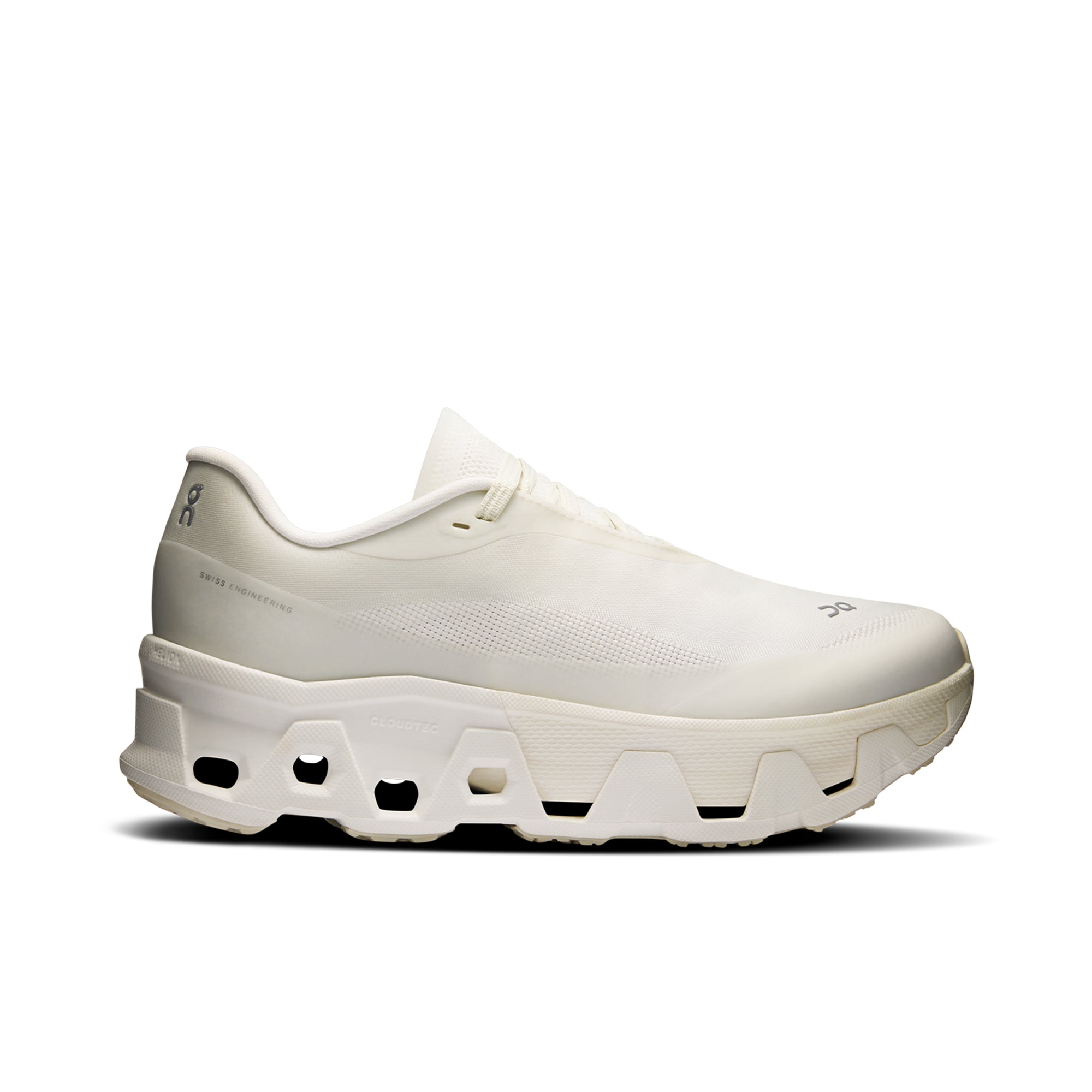 靴 YELLO PUFFY CLOUD DEFORMED YELLO PUFFY ON RUNNING: Cloudmonster Hyper Paf 3Wf30701200 (White) | DSMG E-SHOP