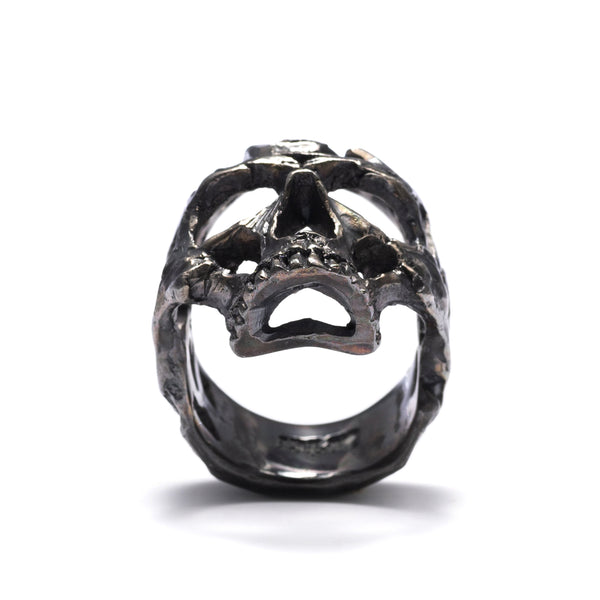 13 Lucky Monkey - Lana Skull Ring