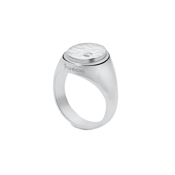 BUNNEY - Hammered Signet Ring / Silver 925 B0600104