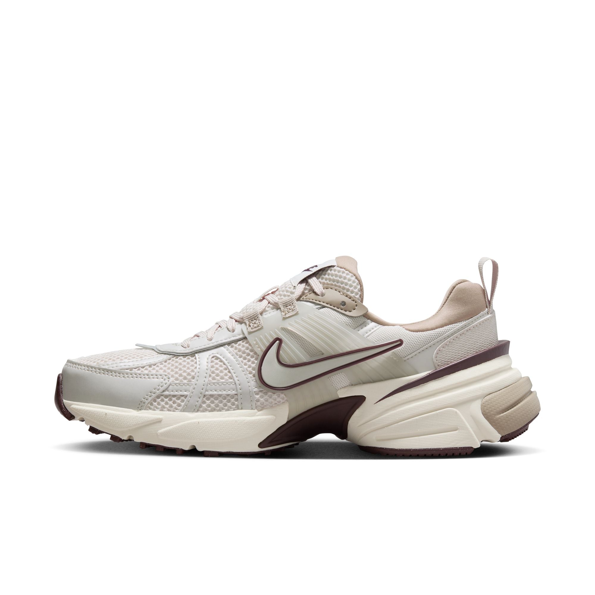 NIKE - W Nike V2K Run - (103) – DSMG E-SHOP