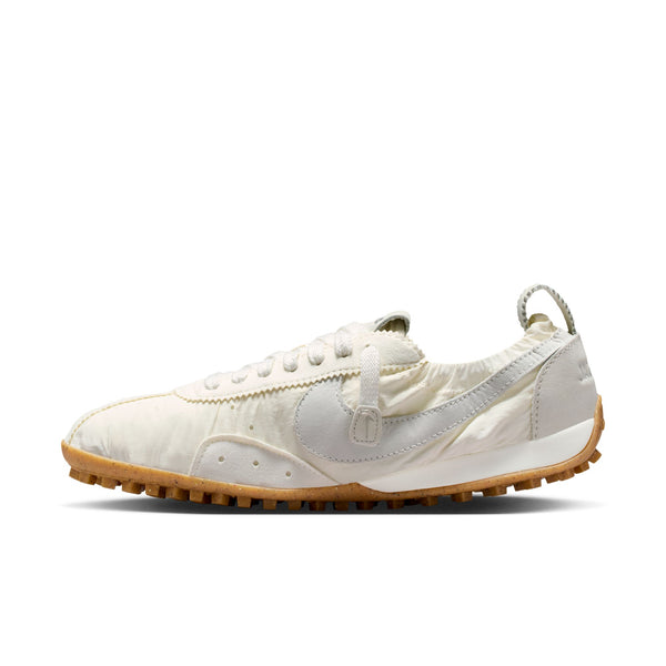 NIKE - Nike W Jacquemus Moon Shoe Sp - (002)