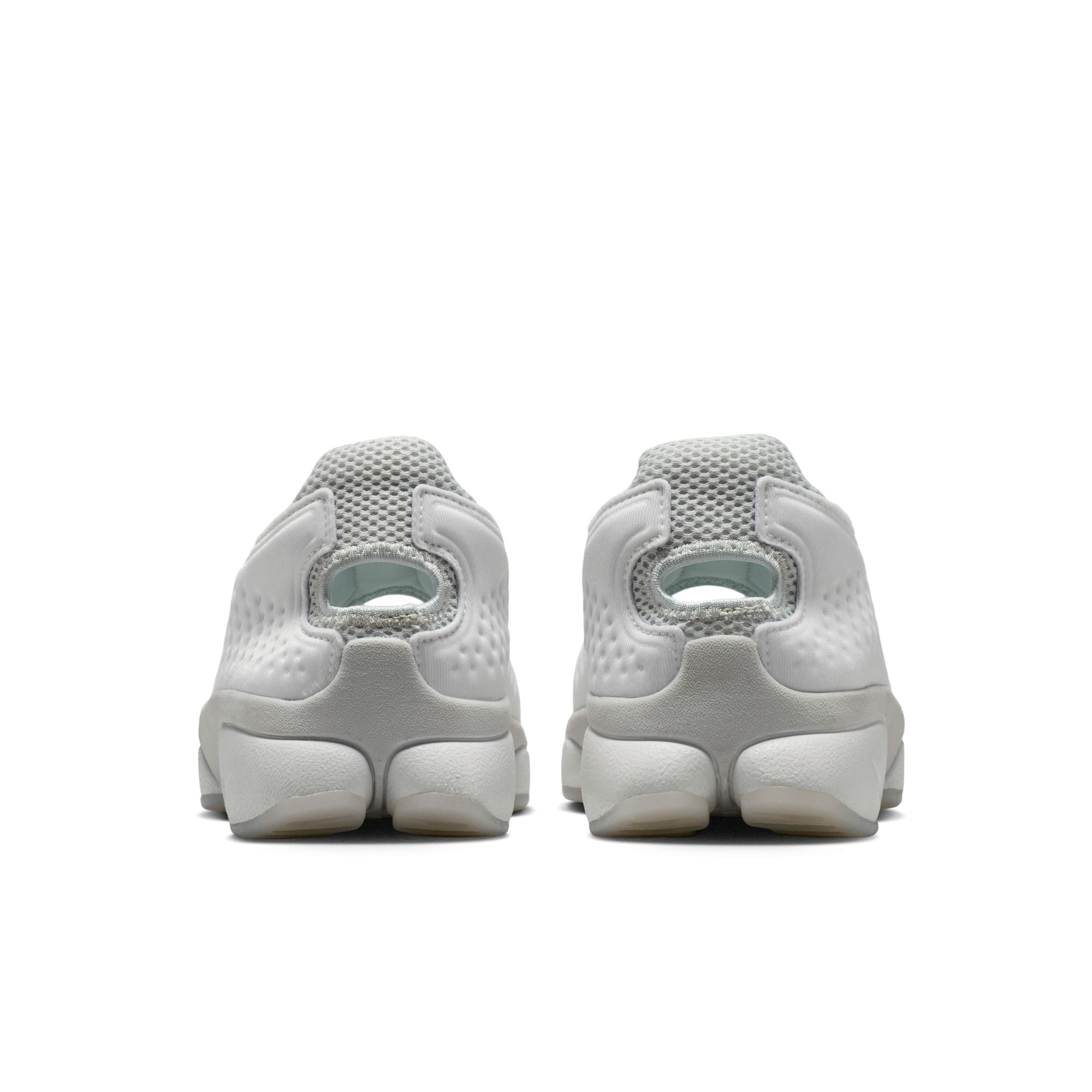 NIKE: W Nike Rift 2 (IQ8006-100) | DSMG E-SHOP