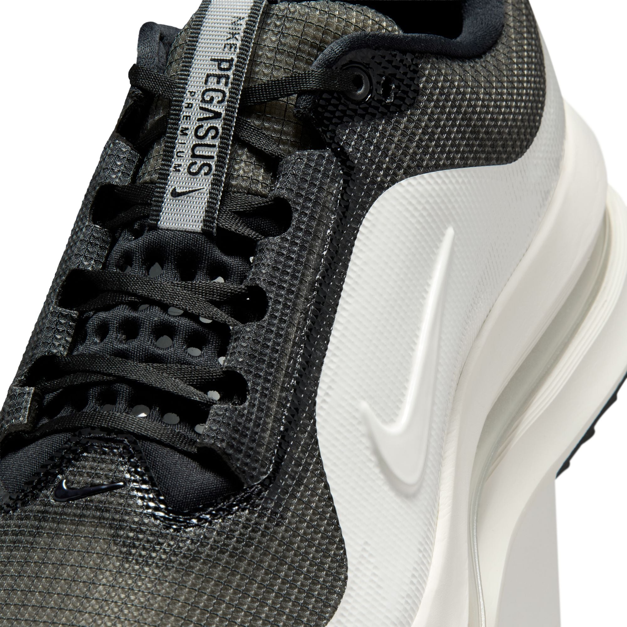NIKE: Pegasus Premium Sp (IR2166-001) | DSMG E-SHOP