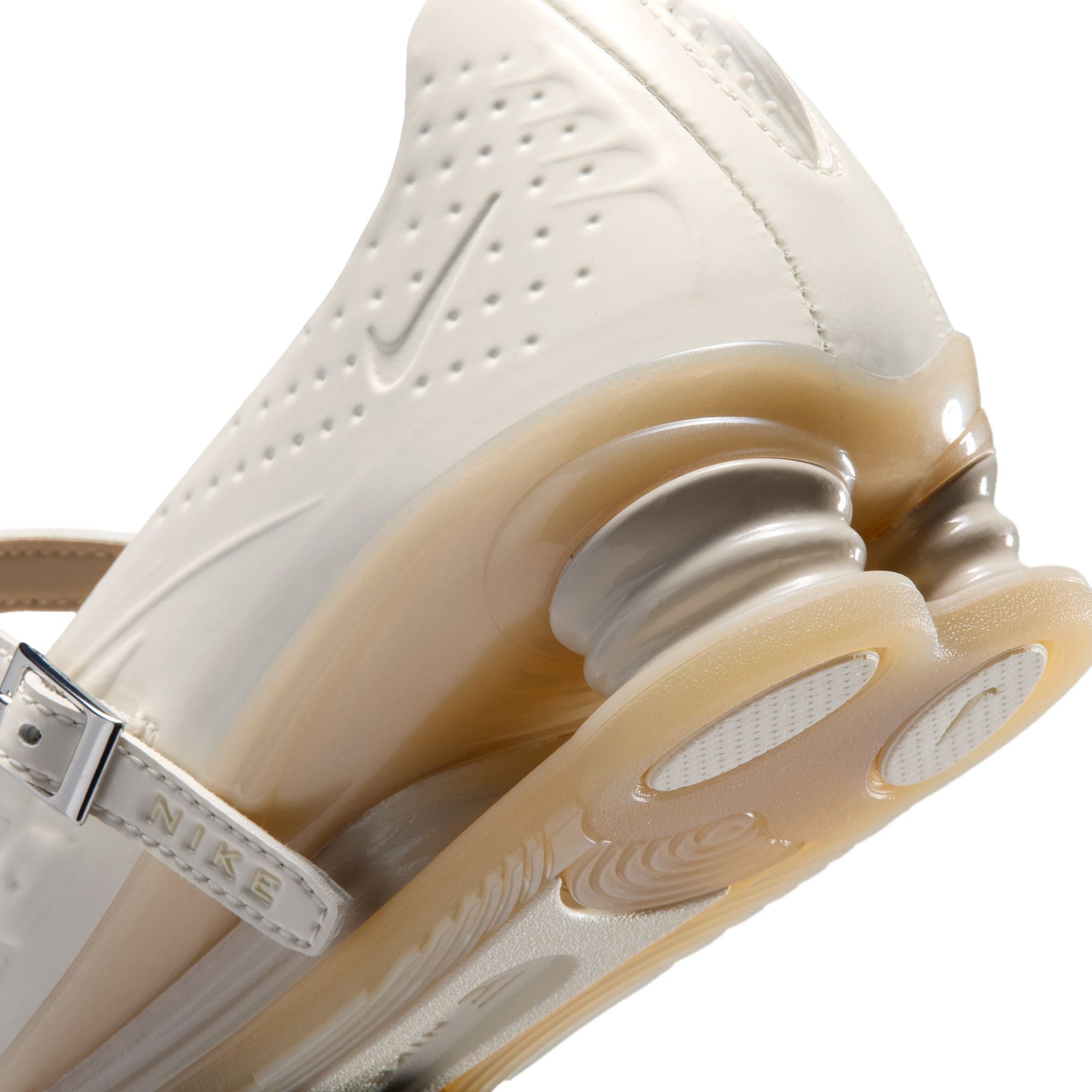 NIKE: W Nike Shox Z Calistra (IR5510-100) | DSMG E-SHOP
