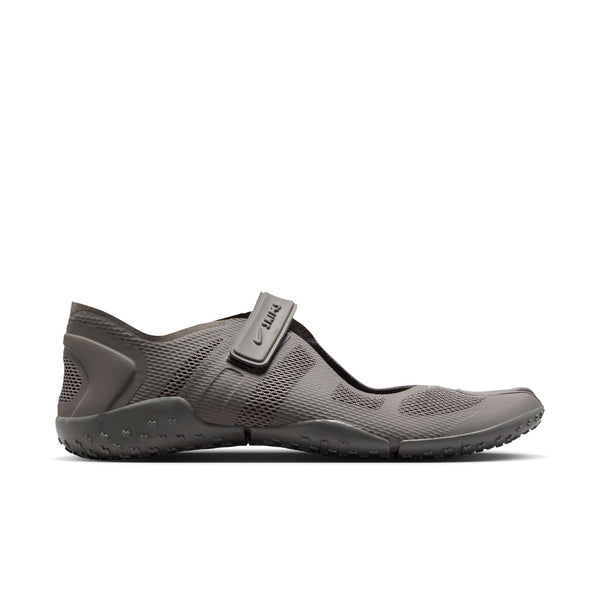 NIKE SKIMS - Nike SKIMS Rift 2 Tone Mesh - (IZ5353-200)