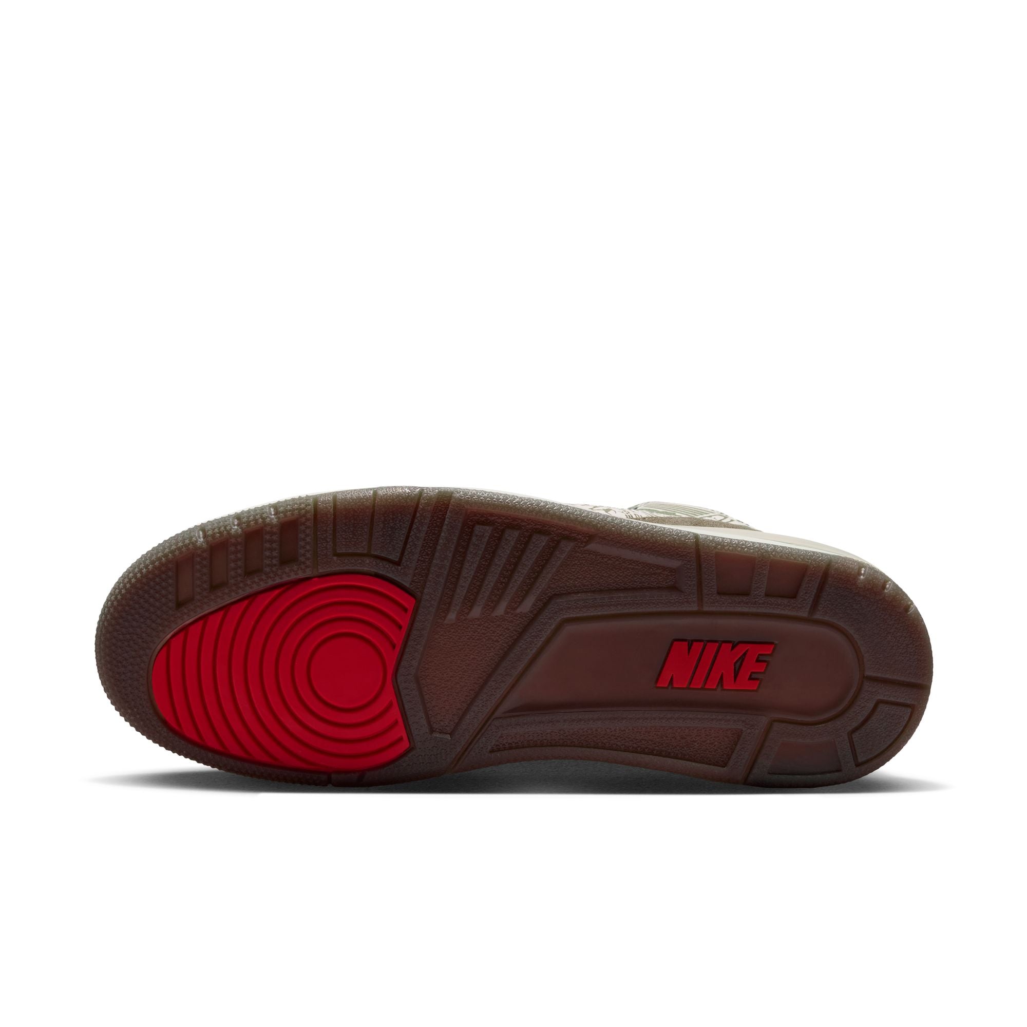 NIKE: Air Jordan 3 Retro 