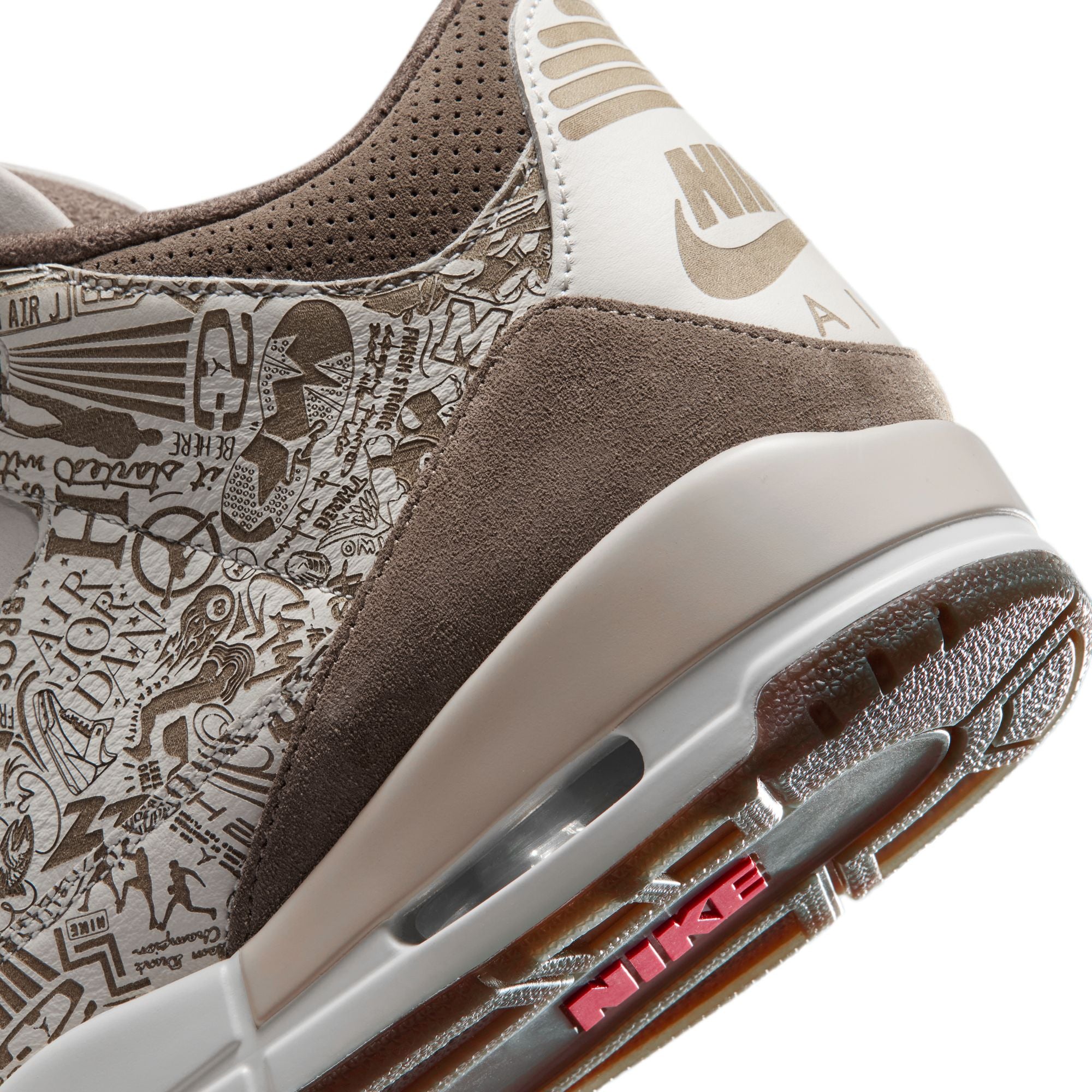 NIKE: Air Jordan 3 Retro 
