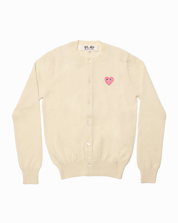 CDG PLAY - Top Worsted Yarn Lambswool Jersey Round Neck Cardigan with Pink Emblem - (Natural)