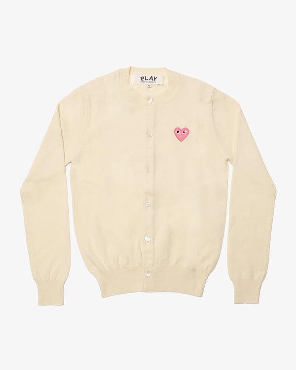 CDG PLAY - Top Worsted Yarn Lambswool Jersey Round Neck Cardigan with Pink Emblem - (Natural)
