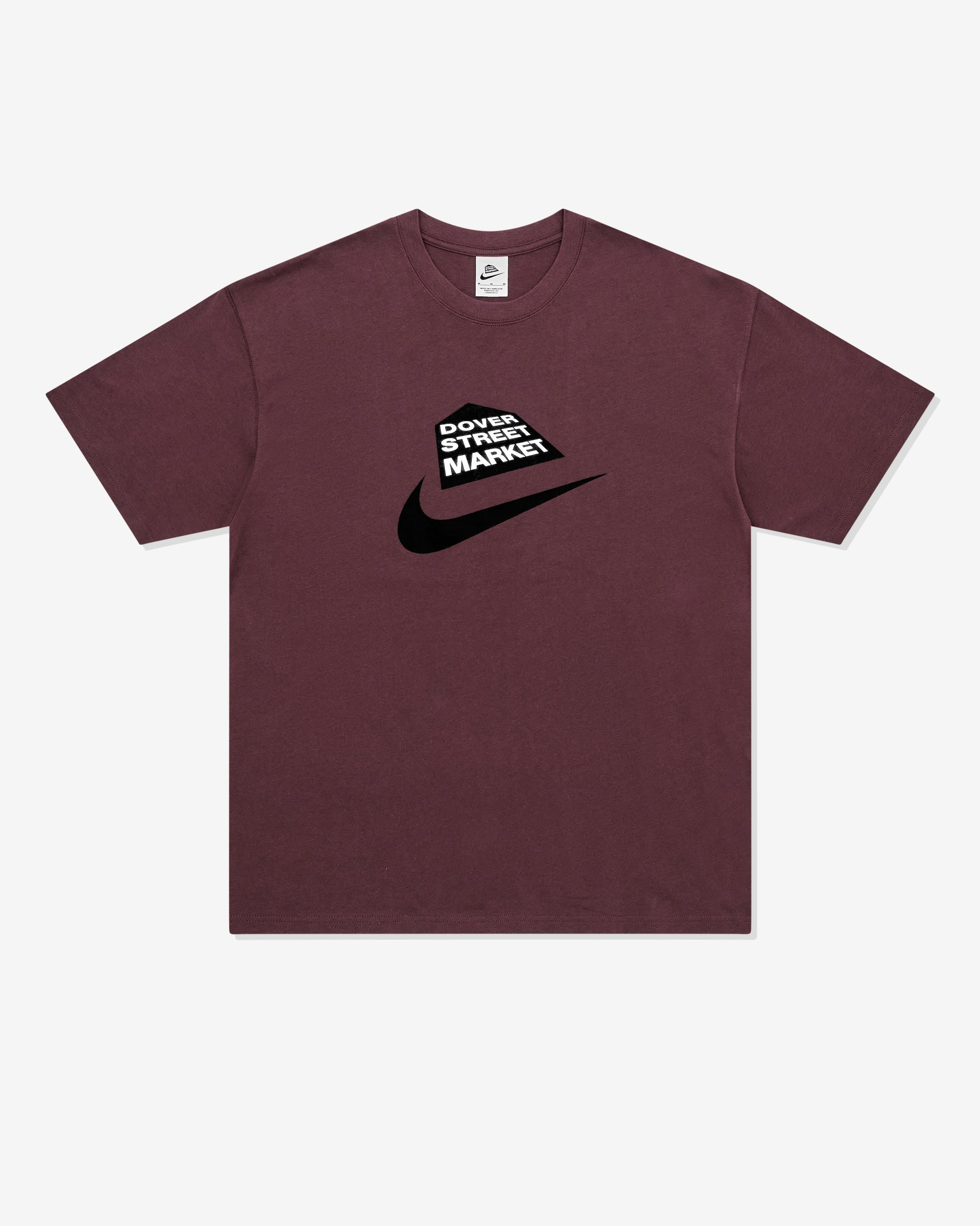 Nike: M Nrg DSM Tee 1 (Burgundy Crush) | DSMG E-SHOP 