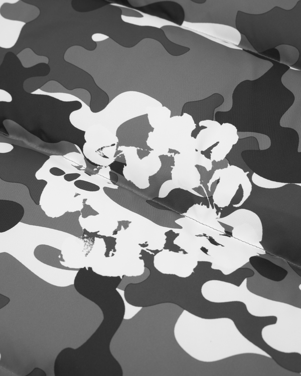 DENIM TEARS - Cotton Wreath Puffer Jacket - (Camo)