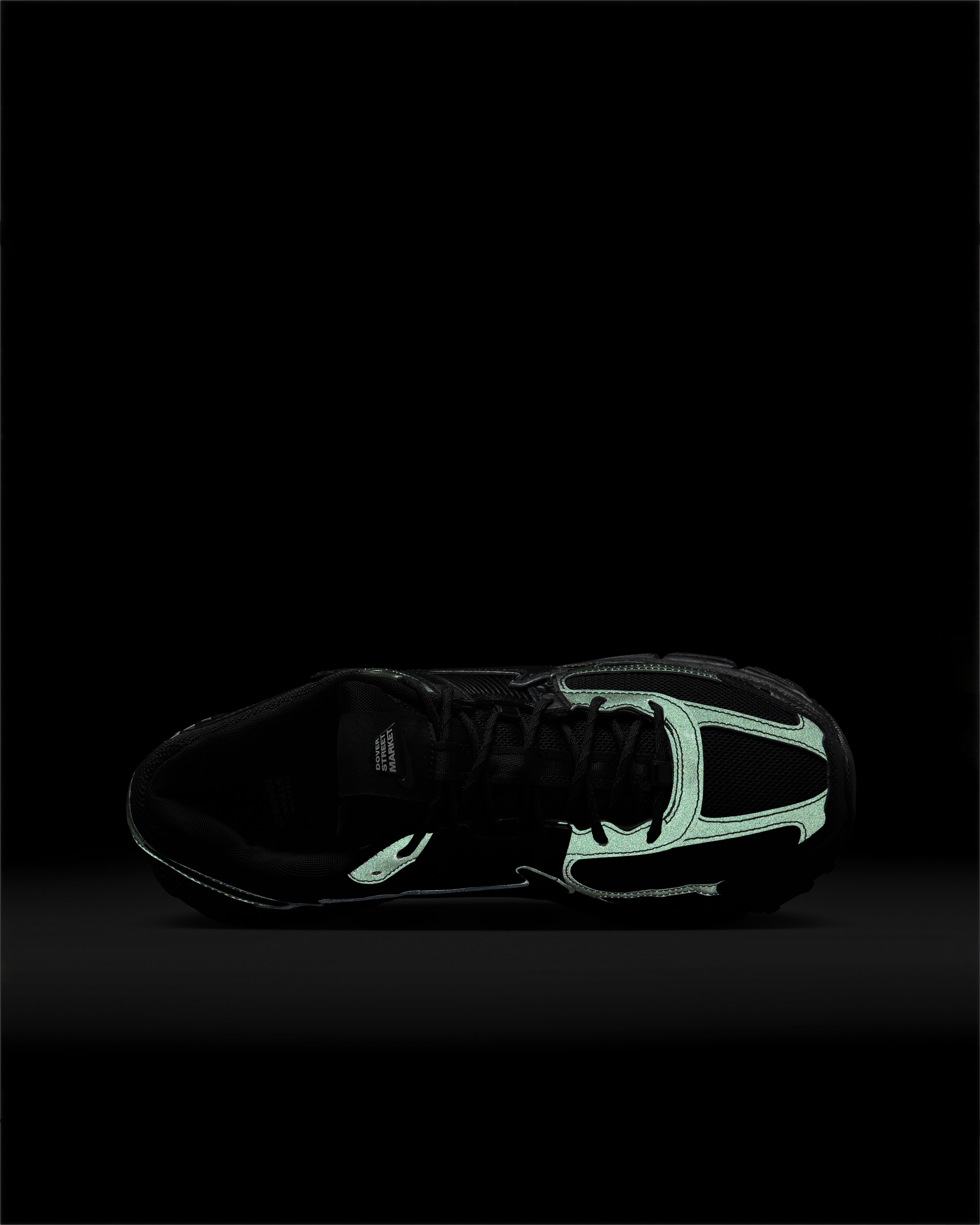 ドーバーストリートマーケット 20周年記念 NIKE ZOOM VOMERO 5 ドーバーストリートマーケット 20周年記念 NIKE ZOOM VOMERO 5