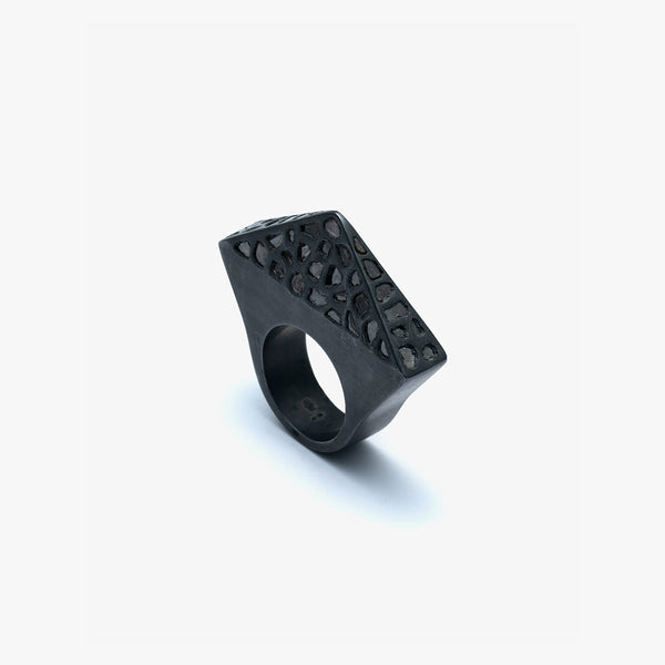PARTS OF FOUR - Crescent Bridge Ring - (Bk)
