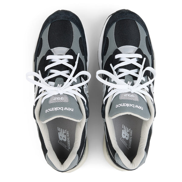 NEW BALANCE - U992BK - (Black)