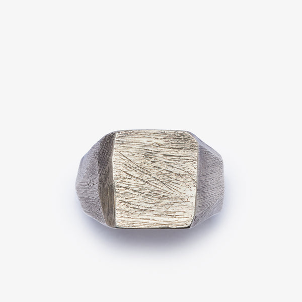 13 LUCKY MONKEY - ZAHA TEXTURED SIGNET Ring - (Svr)