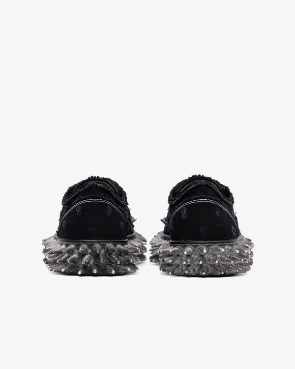 DOUBLET - Dirty Spike Toe Cap Canvas Sneaker - (Black)