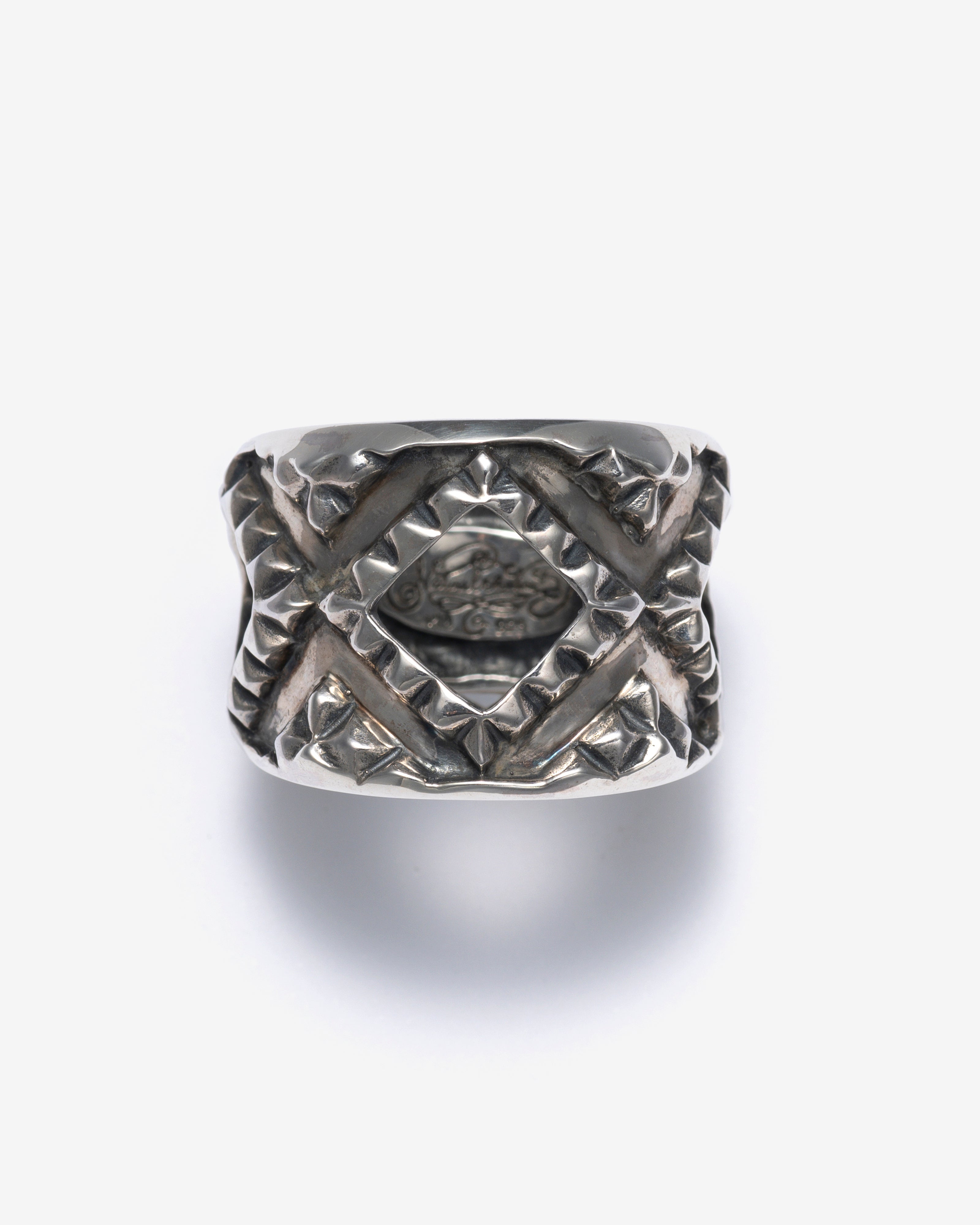 NATURAL INSTINCT: Window Ring (Svryg) | DSMG E-SHOP
