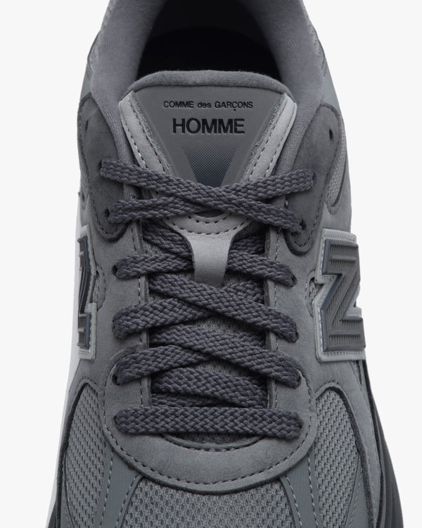COMME des GARCONS HOMME - Synthetic Leather New Balance 2010V - (Grey)