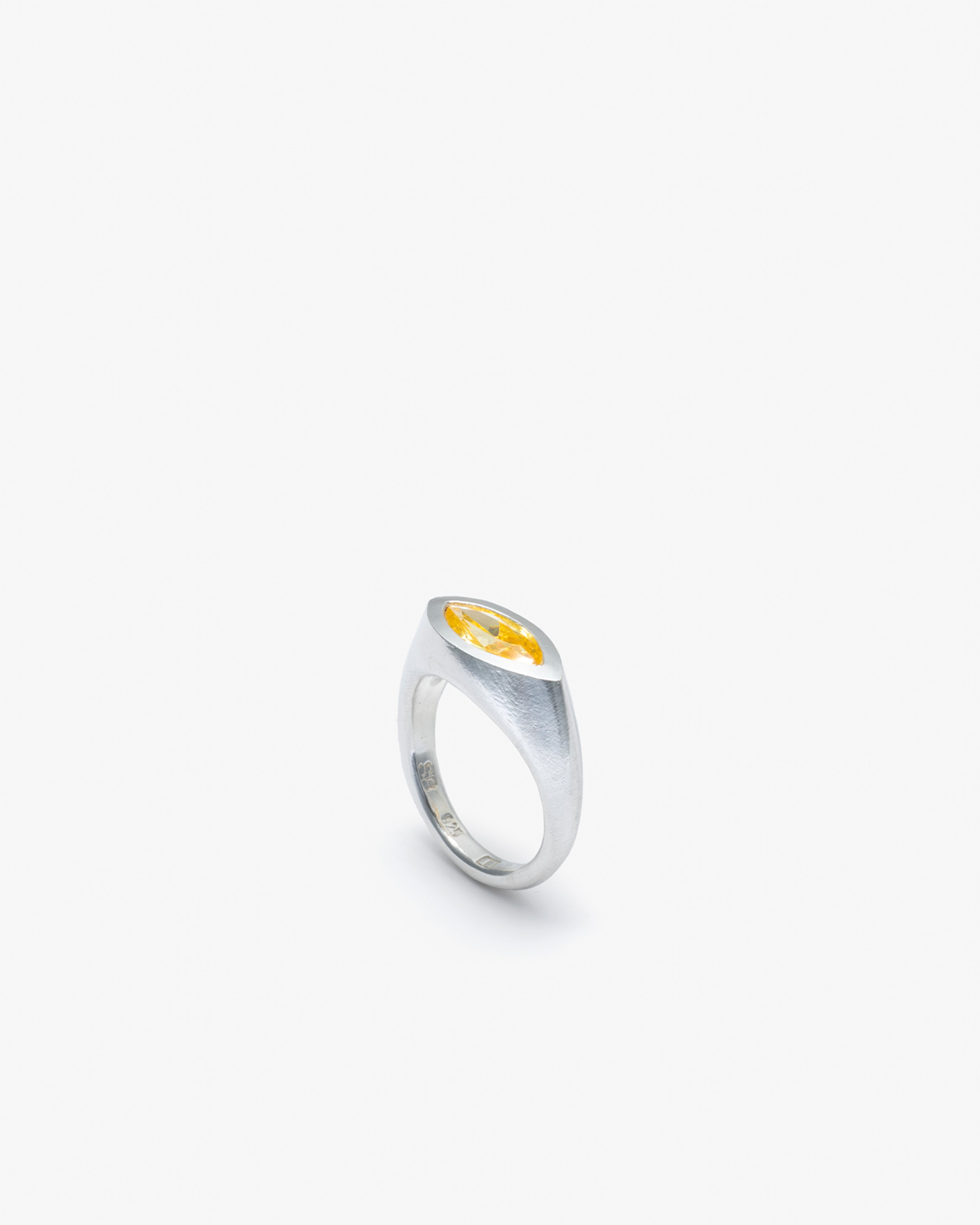 SEB BROWN | DSMG E-SHOP