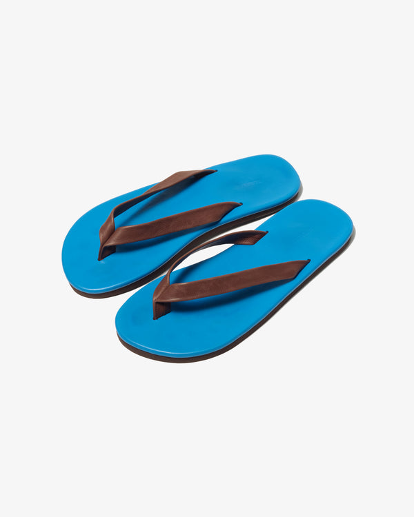 AURALEE - SOFT LEATHER FLIP-FLOPS - (BLUE X BROWN)